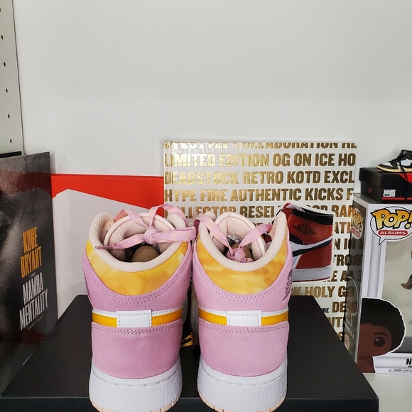 Jordan 1 Mid Arctic Pink - Picture 4 of 4